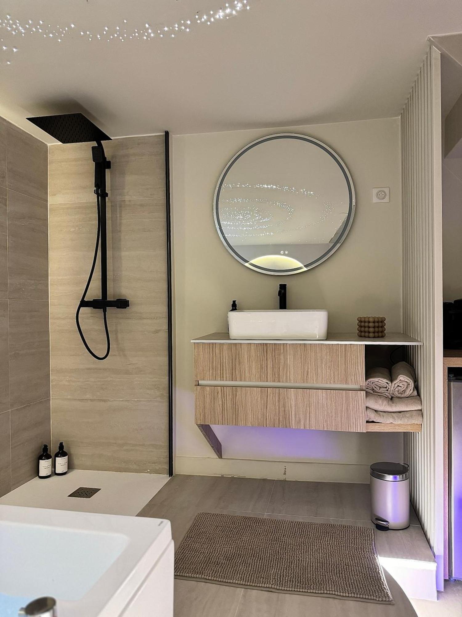 Spa Privatif - Love Room Luxe - Proche Disney Marles-en-Brie Extérieur photo